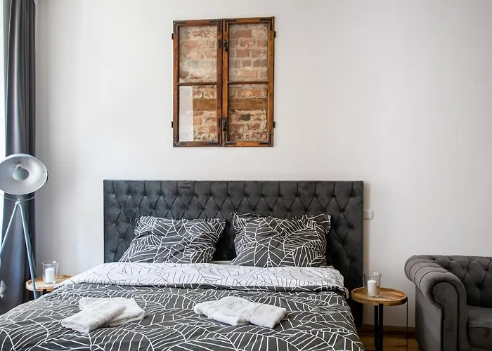 Szymborska Apartamenty Mostowa 18-2